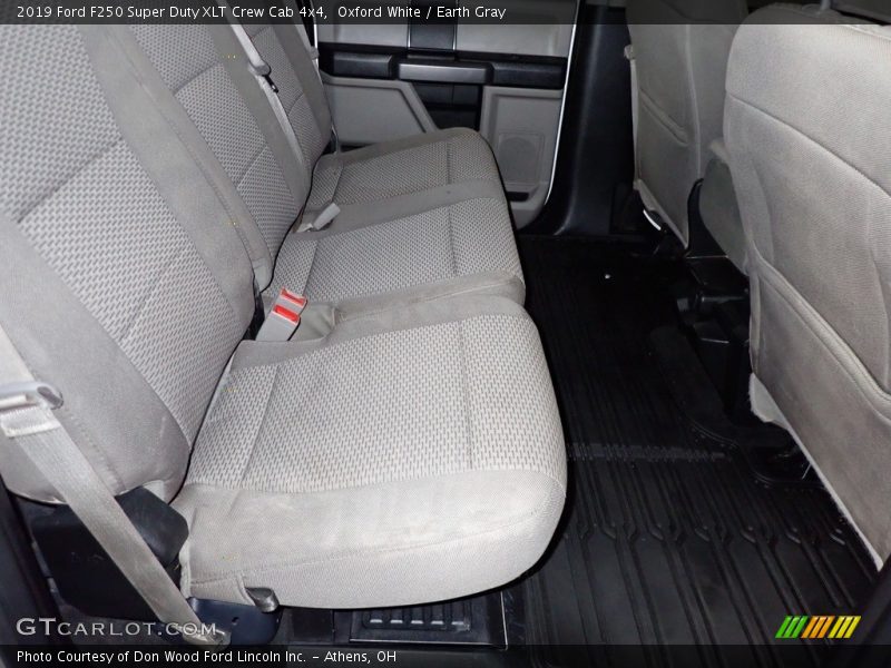 Oxford White / Earth Gray 2019 Ford F250 Super Duty XLT Crew Cab 4x4