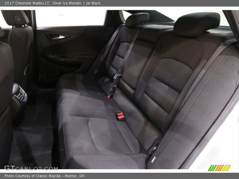 Silver Ice Metallic / Jet Black 2017 Chevrolet Malibu LT