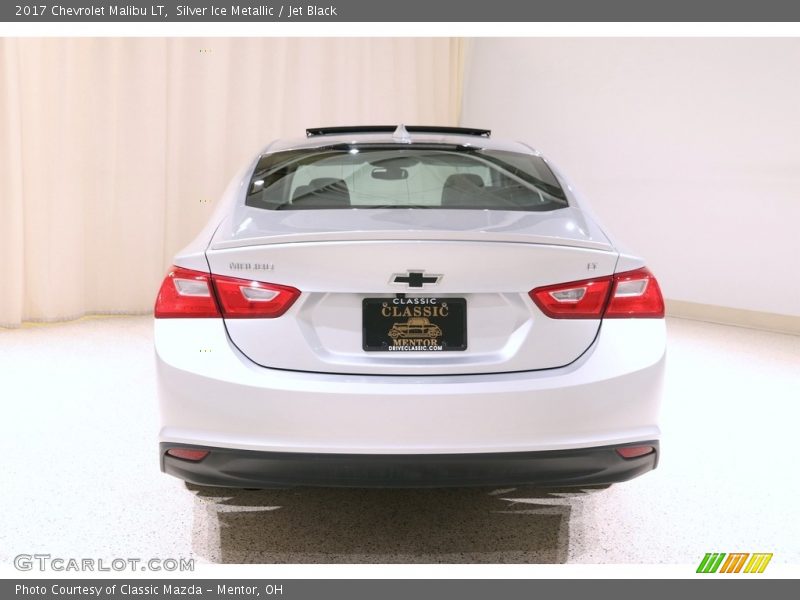 Silver Ice Metallic / Jet Black 2017 Chevrolet Malibu LT
