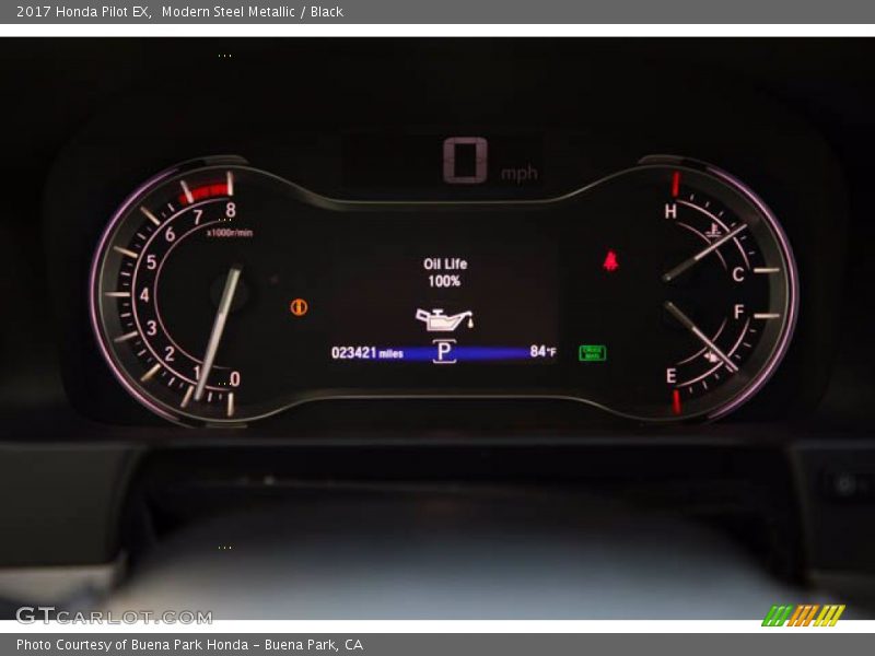 Modern Steel Metallic / Black 2017 Honda Pilot EX