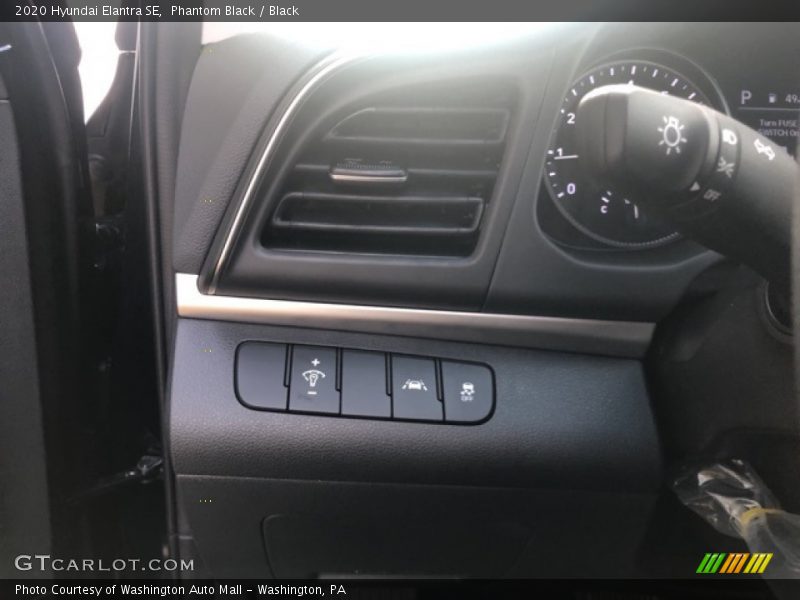 Phantom Black / Black 2020 Hyundai Elantra SE