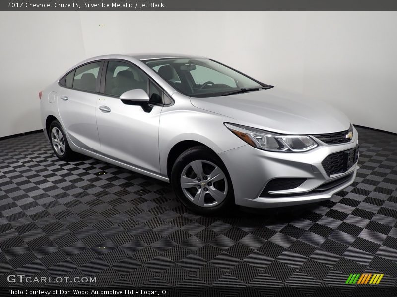 Silver Ice Metallic / Jet Black 2017 Chevrolet Cruze LS