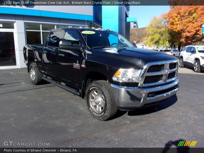 Front 3/4 View of 2016 3500 Tradesman Crew Cab 4x4
