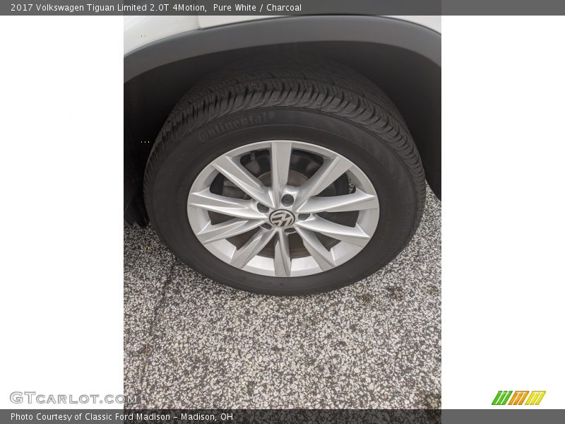 Pure White / Charcoal 2017 Volkswagen Tiguan Limited 2.0T 4Motion
