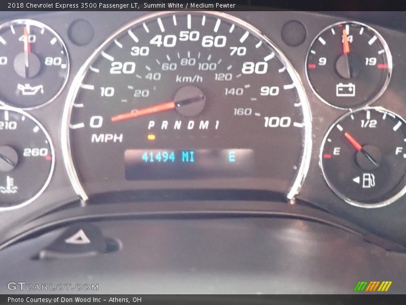 Summit White / Medium Pewter 2018 Chevrolet Express 3500 Passenger LT