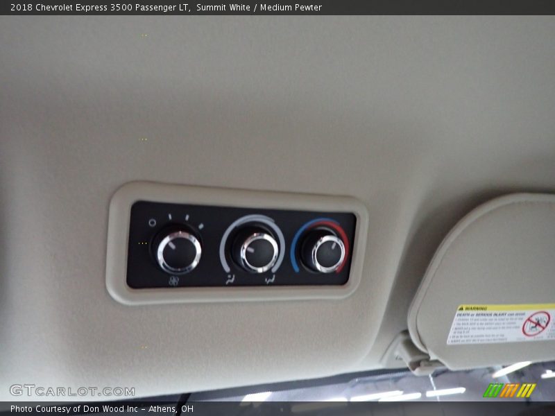 Summit White / Medium Pewter 2018 Chevrolet Express 3500 Passenger LT