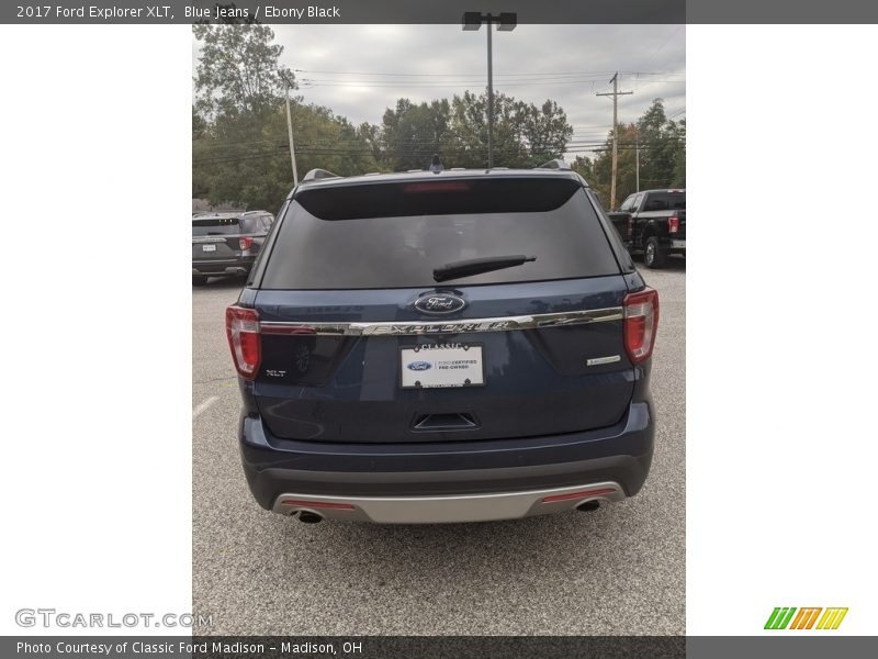 Blue Jeans / Ebony Black 2017 Ford Explorer XLT