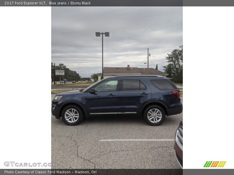 Blue Jeans / Ebony Black 2017 Ford Explorer XLT