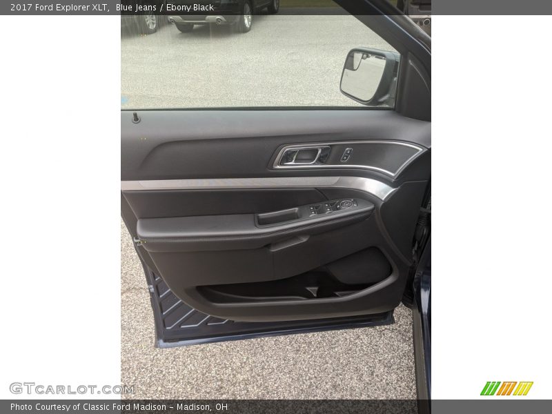 Blue Jeans / Ebony Black 2017 Ford Explorer XLT