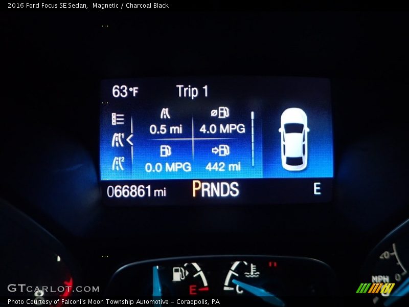Magnetic / Charcoal Black 2016 Ford Focus SE Sedan