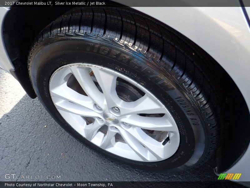 Silver Ice Metallic / Jet Black 2017 Chevrolet Malibu LT