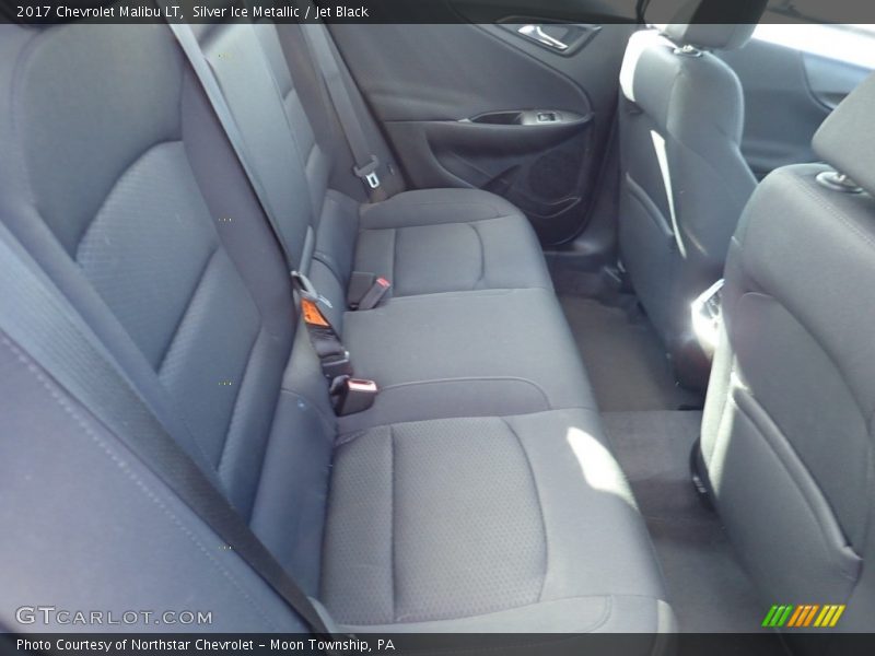 Silver Ice Metallic / Jet Black 2017 Chevrolet Malibu LT