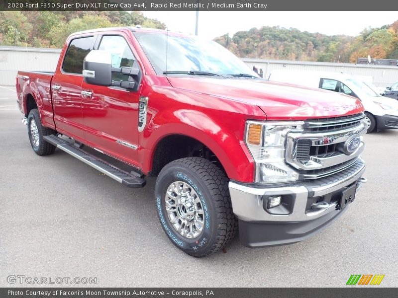 Front 3/4 View of 2020 F350 Super Duty XLT Crew Cab 4x4