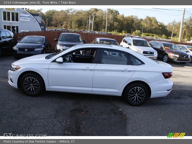 Pure White / Titan Black 2019 Volkswagen Jetta SE