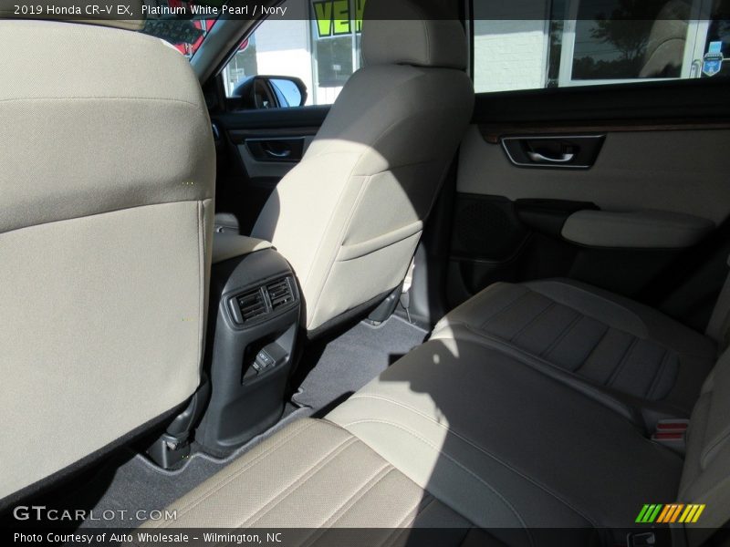 Platinum White Pearl / Ivory 2019 Honda CR-V EX