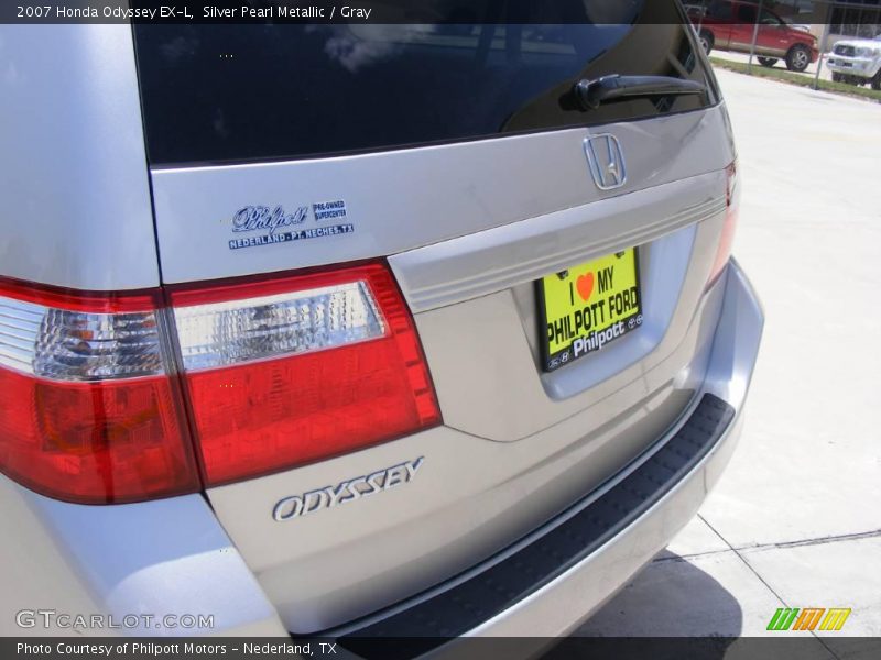 Silver Pearl Metallic / Gray 2007 Honda Odyssey EX-L