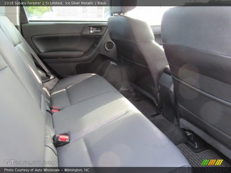 Ice Silver Metallic / Black 2018 Subaru Forester 2.5i Limited