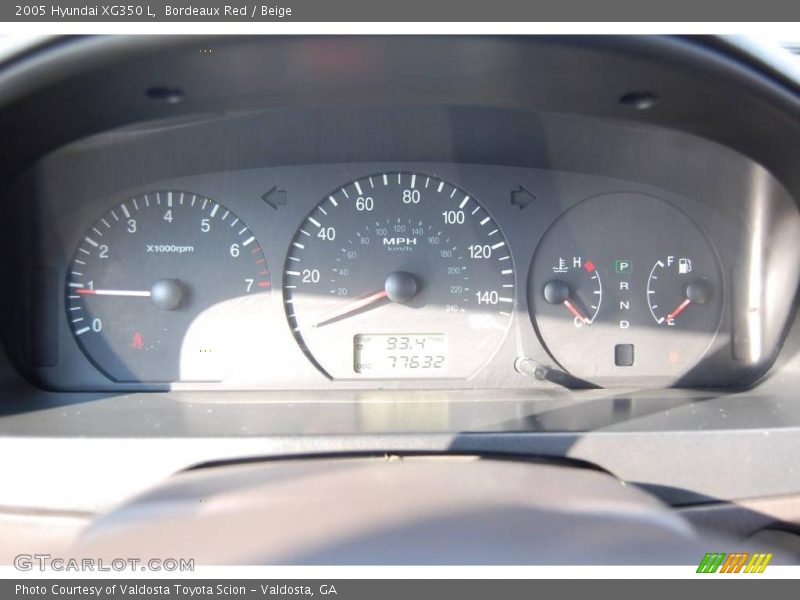 Bordeaux Red / Beige 2005 Hyundai XG350 L