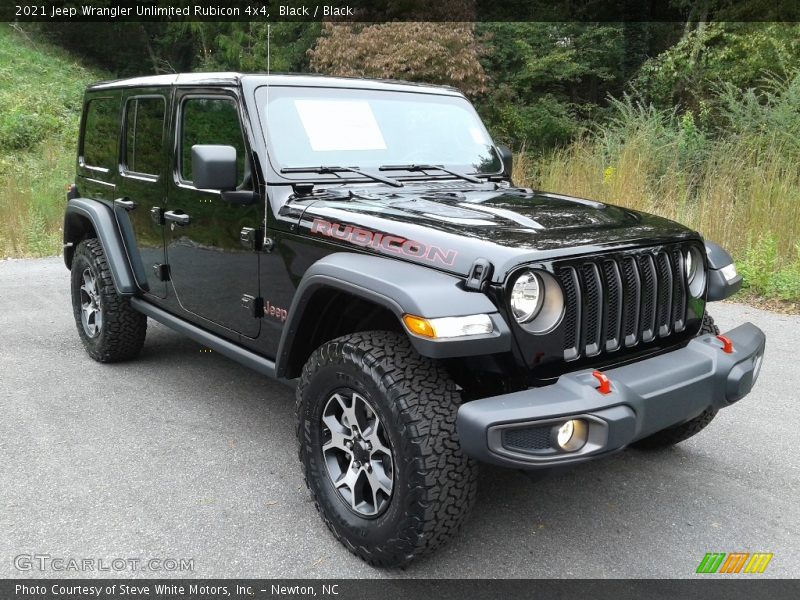 Front 3/4 View of 2021 Wrangler Unlimited Rubicon 4x4