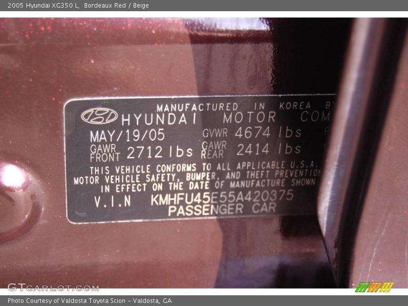 Bordeaux Red / Beige 2005 Hyundai XG350 L
