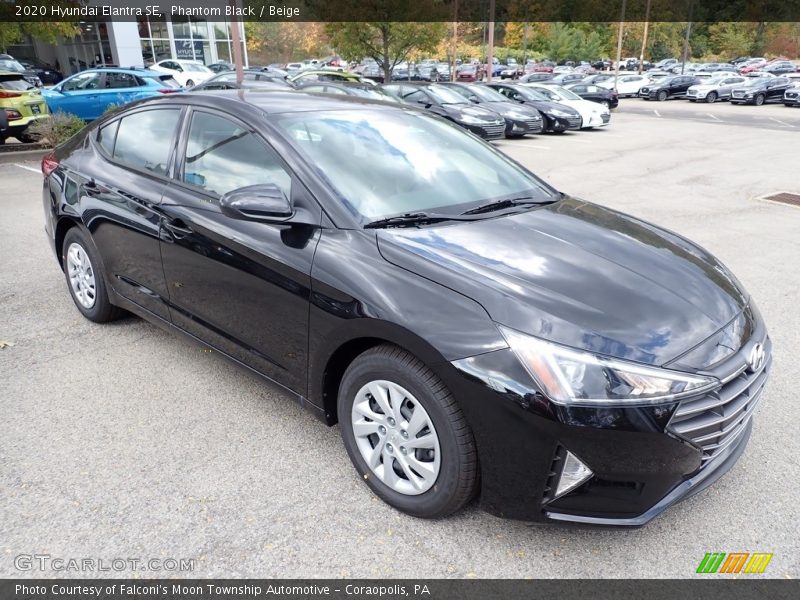 Front 3/4 View of 2020 Elantra SE