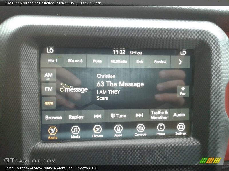 Controls of 2021 Wrangler Unlimited Rubicon 4x4