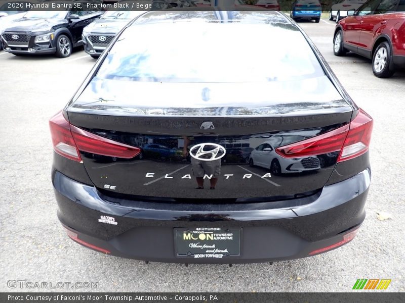 Phantom Black / Beige 2020 Hyundai Elantra SE
