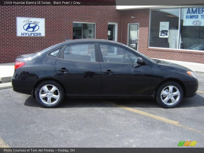 Black Pearl / Gray 2009 Hyundai Elantra SE Sedan