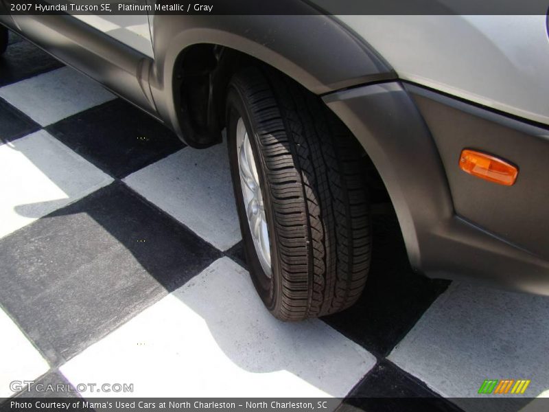 Platinum Metallic / Gray 2007 Hyundai Tucson SE