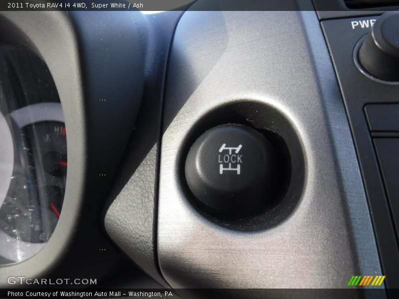 Super White / Ash 2011 Toyota RAV4 I4 4WD