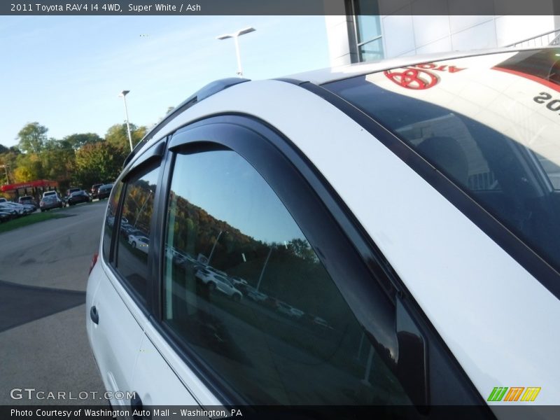 Super White / Ash 2011 Toyota RAV4 I4 4WD