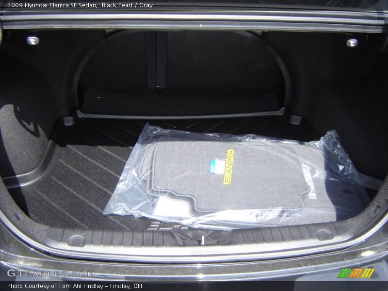Black Pearl / Gray 2009 Hyundai Elantra SE Sedan