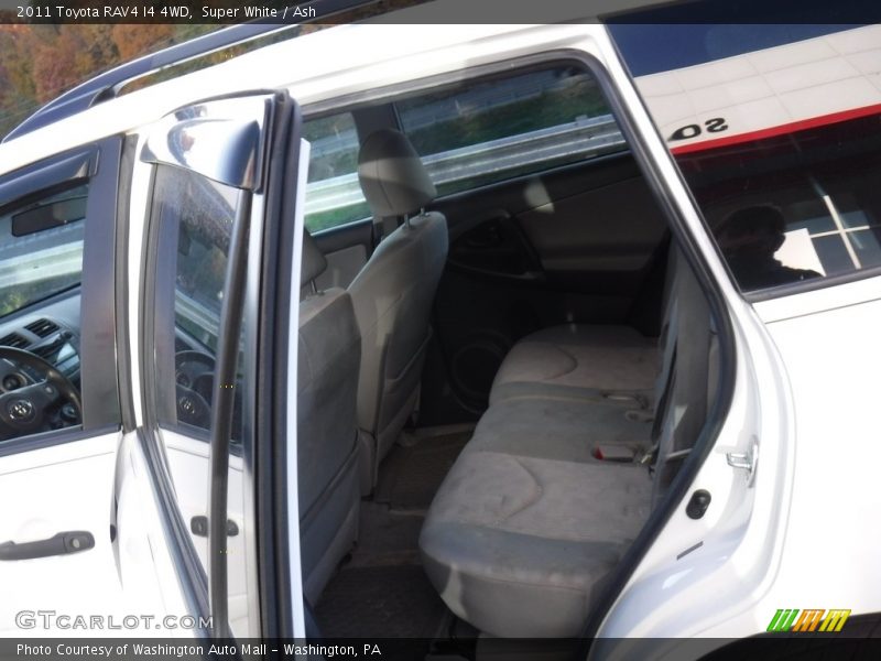Super White / Ash 2011 Toyota RAV4 I4 4WD