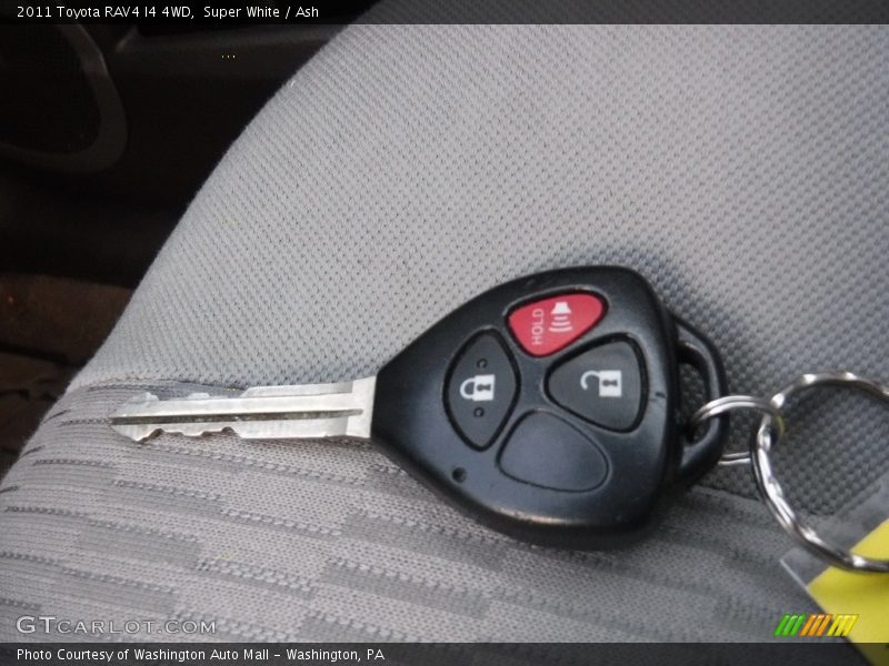Super White / Ash 2011 Toyota RAV4 I4 4WD