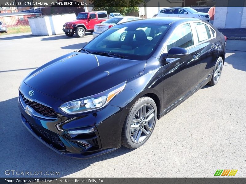 Front 3/4 View of 2021 Forte GT-Line