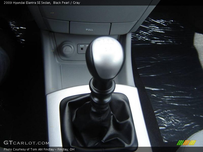 Black Pearl / Gray 2009 Hyundai Elantra SE Sedan