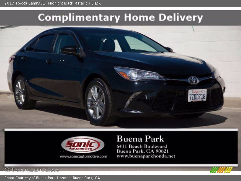 Midnight Black Metallic / Black 2017 Toyota Camry SE