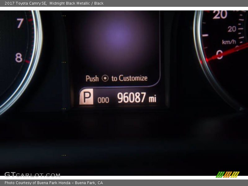 Midnight Black Metallic / Black 2017 Toyota Camry SE