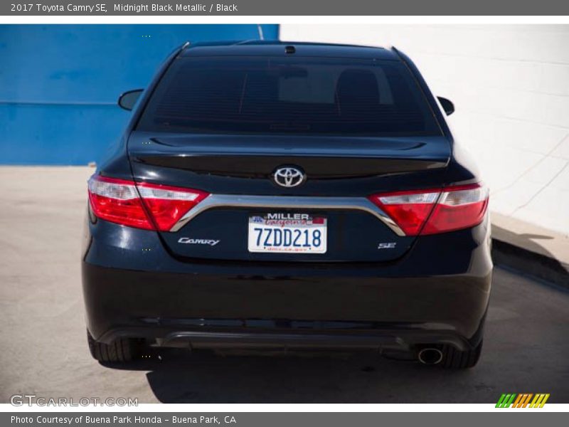 Midnight Black Metallic / Black 2017 Toyota Camry SE