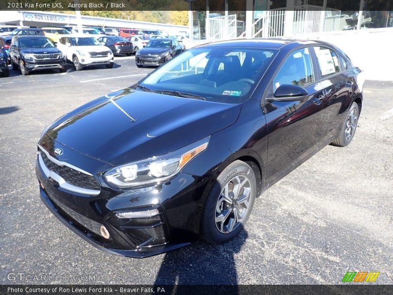 Front 3/4 View of 2021 Forte LXS