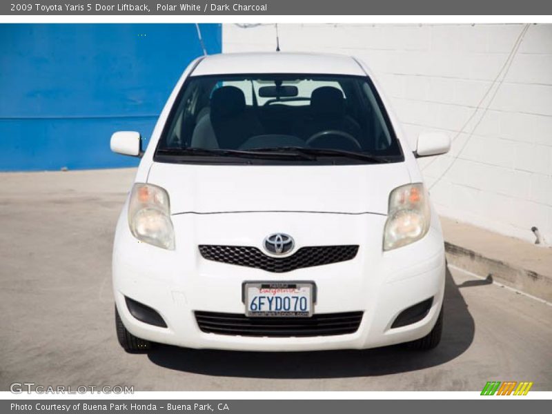 Polar White / Dark Charcoal 2009 Toyota Yaris 5 Door Liftback