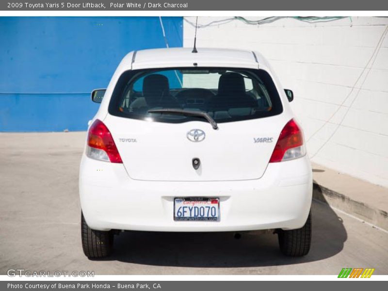 Polar White / Dark Charcoal 2009 Toyota Yaris 5 Door Liftback