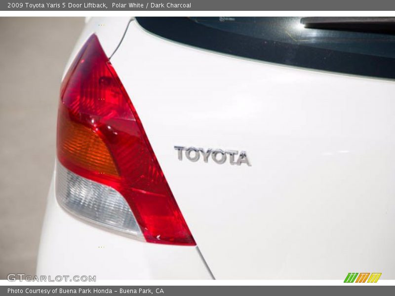 Polar White / Dark Charcoal 2009 Toyota Yaris 5 Door Liftback