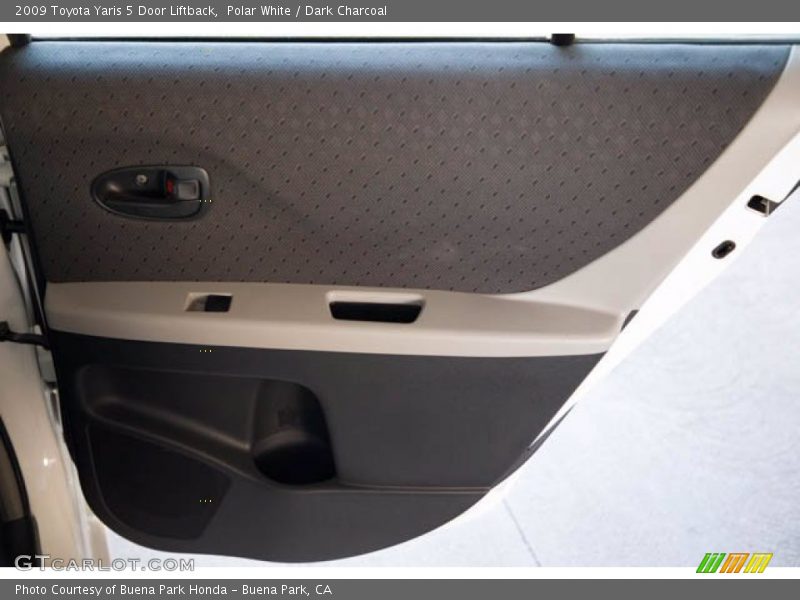 Polar White / Dark Charcoal 2009 Toyota Yaris 5 Door Liftback