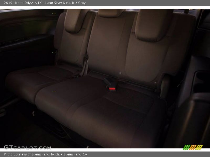 Lunar Silver Metallic / Gray 2019 Honda Odyssey LX