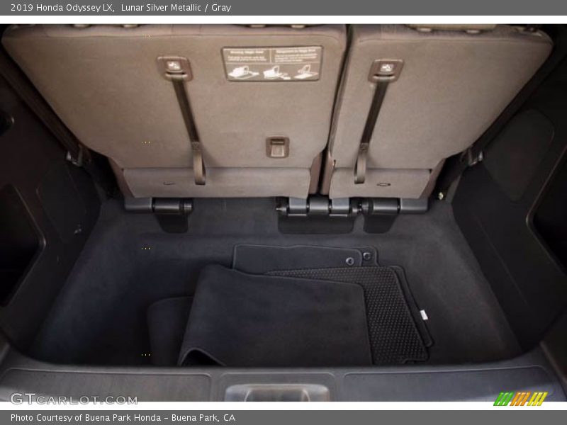 Lunar Silver Metallic / Gray 2019 Honda Odyssey LX