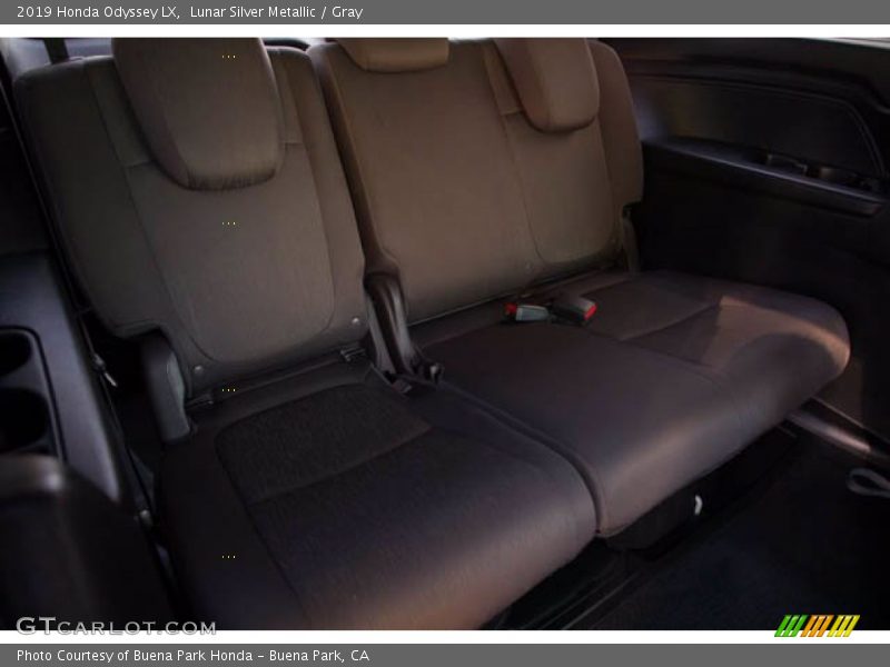 Lunar Silver Metallic / Gray 2019 Honda Odyssey LX