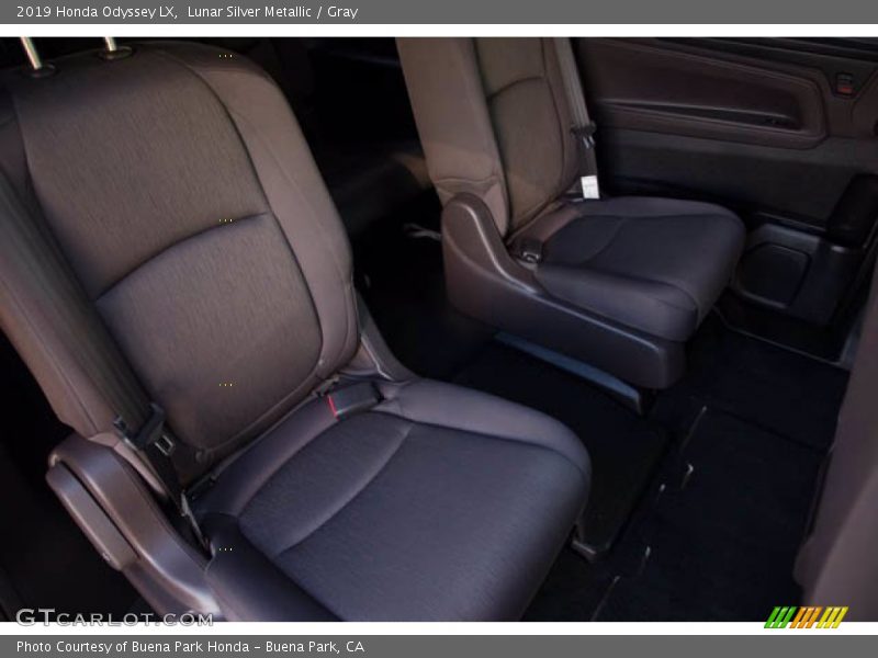 Lunar Silver Metallic / Gray 2019 Honda Odyssey LX