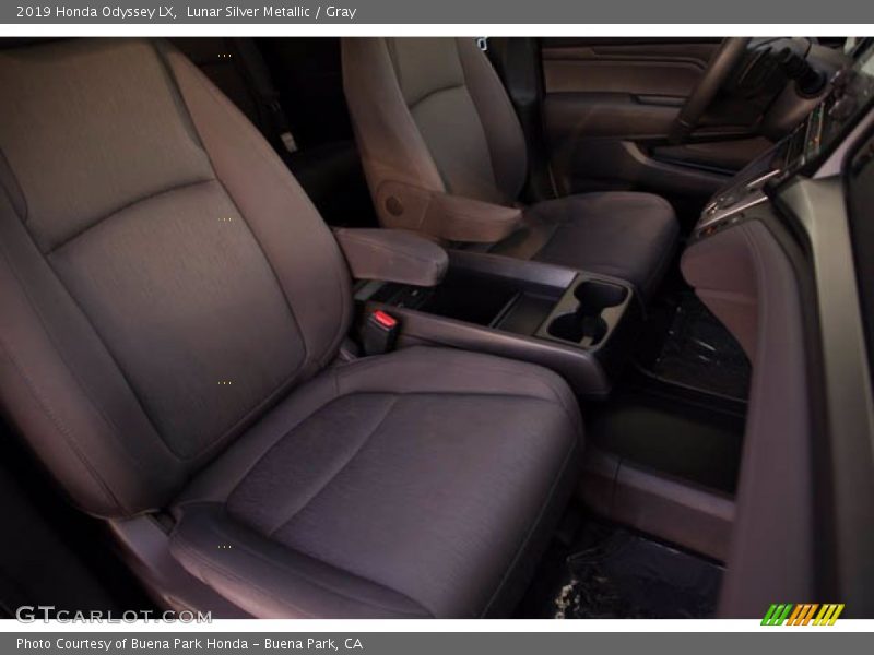 Lunar Silver Metallic / Gray 2019 Honda Odyssey LX