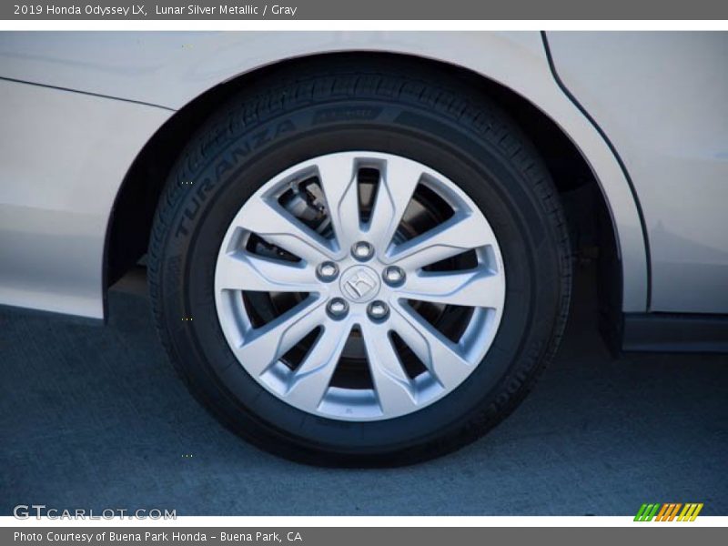 Lunar Silver Metallic / Gray 2019 Honda Odyssey LX